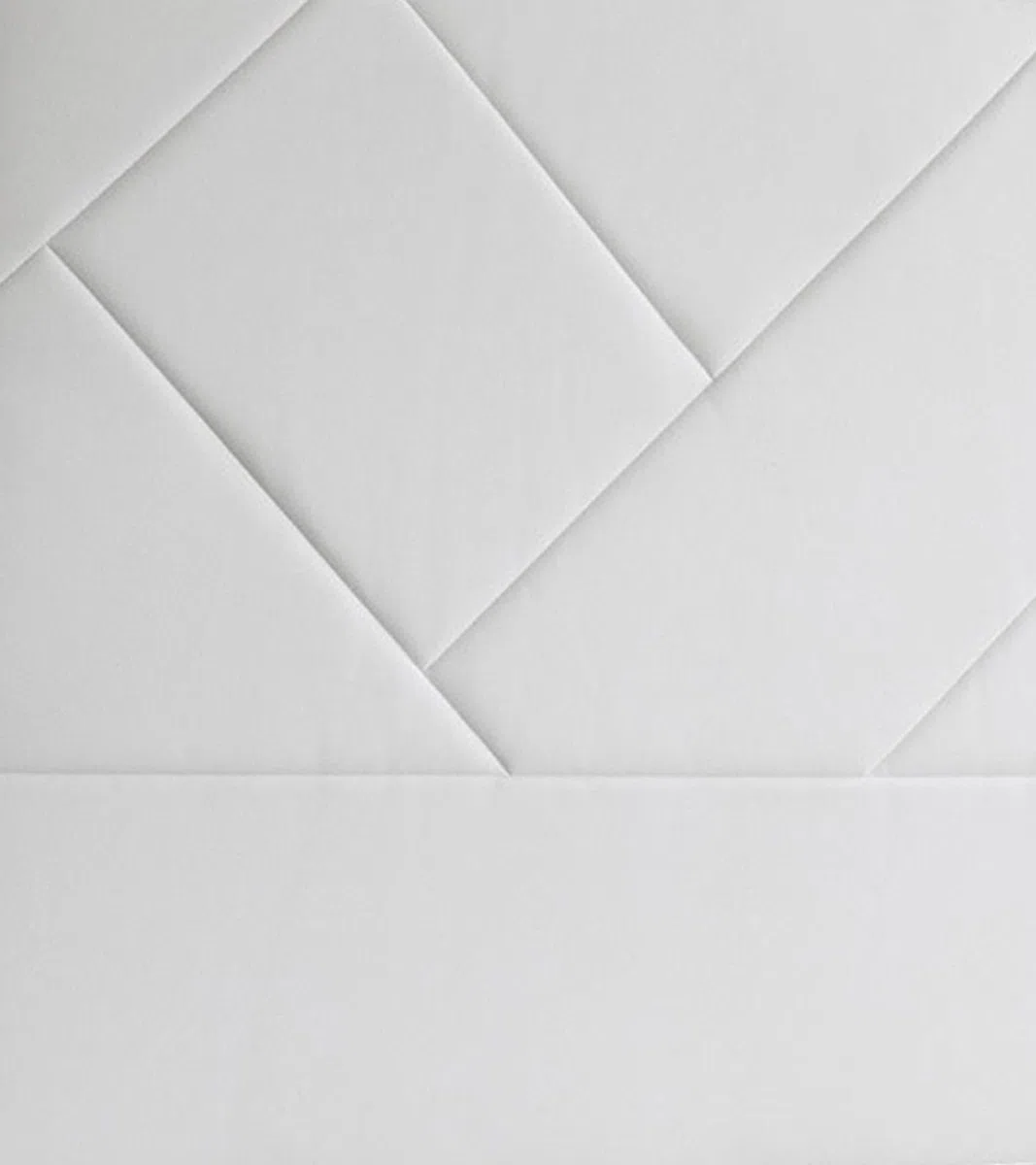 Cabecero Eupa – Tapizado en Polipiel Color Blanco con Diseño Asimétrico y Acolchado Suave, Estilo Moderno para Dormitorio de Matrimonio 150x6x120 cm