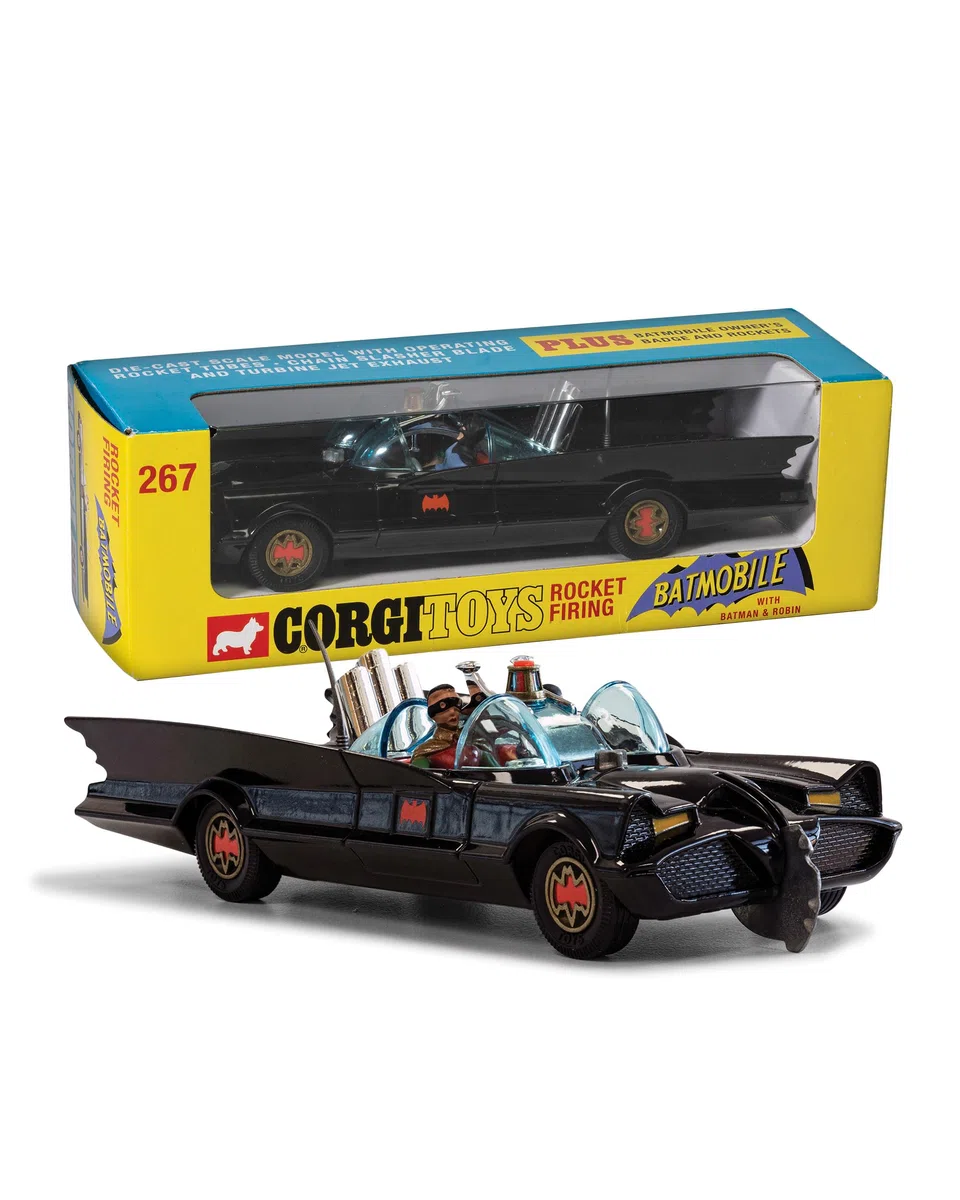 Corgi Diecast Model Cars - RT26701 Batimóvil con Batman y Robin - Pequeños Modelos de Coches de Juguete fundidos a presión para niños, Regalo para entusiastas del Motor