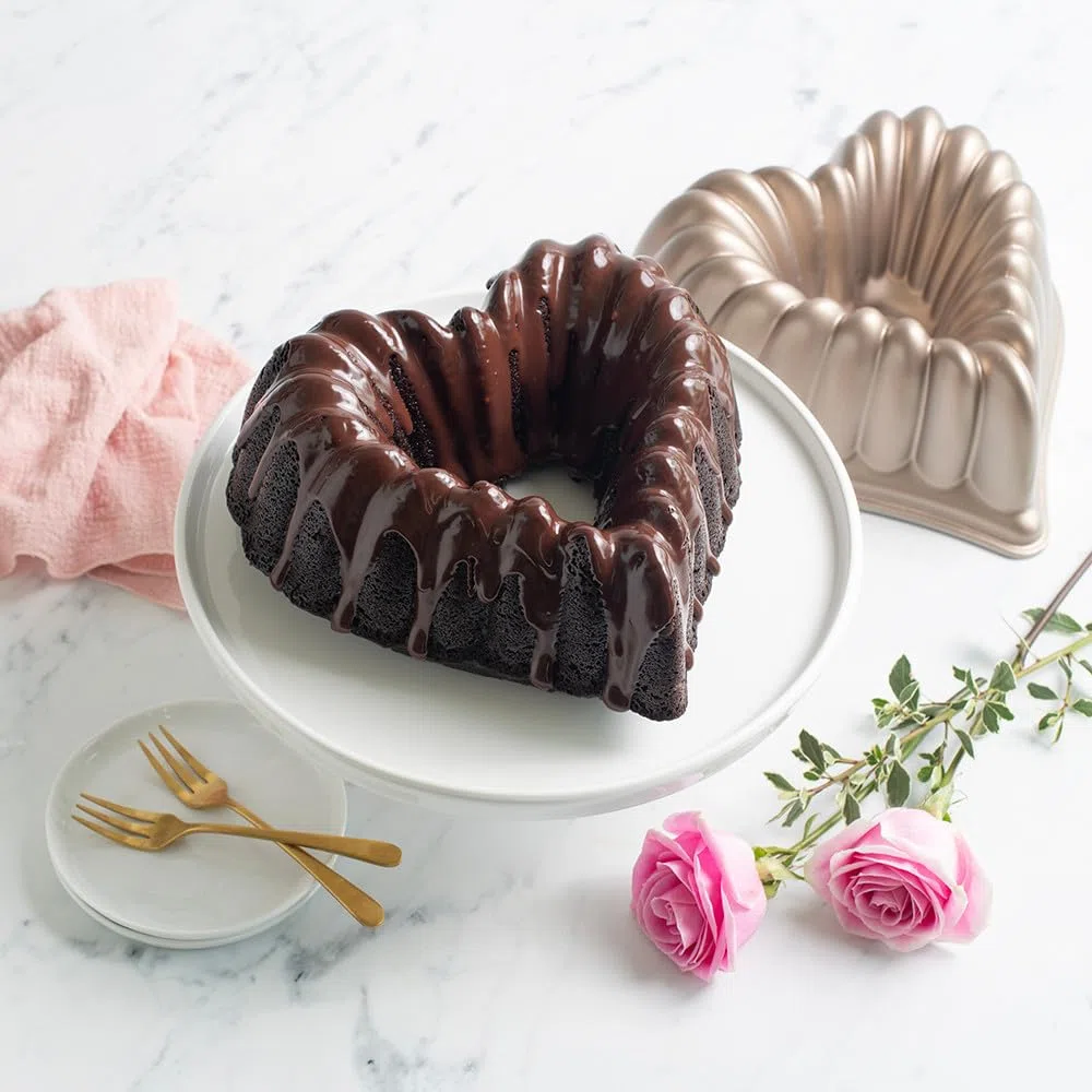 Nordic Ware 55548 de Aluminio Fundido Corazón Elegante Bundt Pan [Cocina] (japón importación)