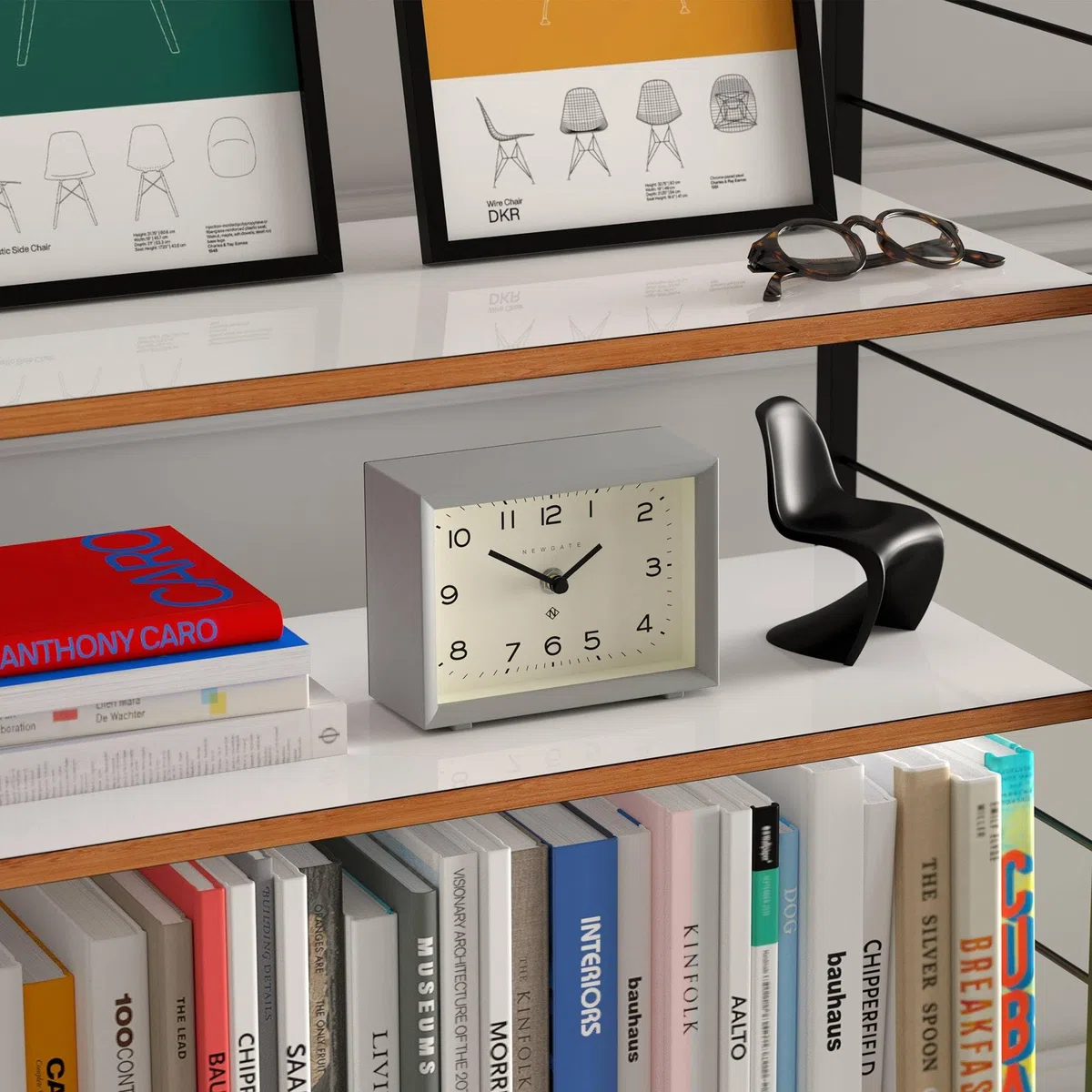 NEWGATE® Henry Reloj de Escritorio | Diseño Rectangular contemporáneo | Gris Elegante | Monjers fáciles de Leer | Estilo Moderno para Escritorio, encimera, estantería o mesilla