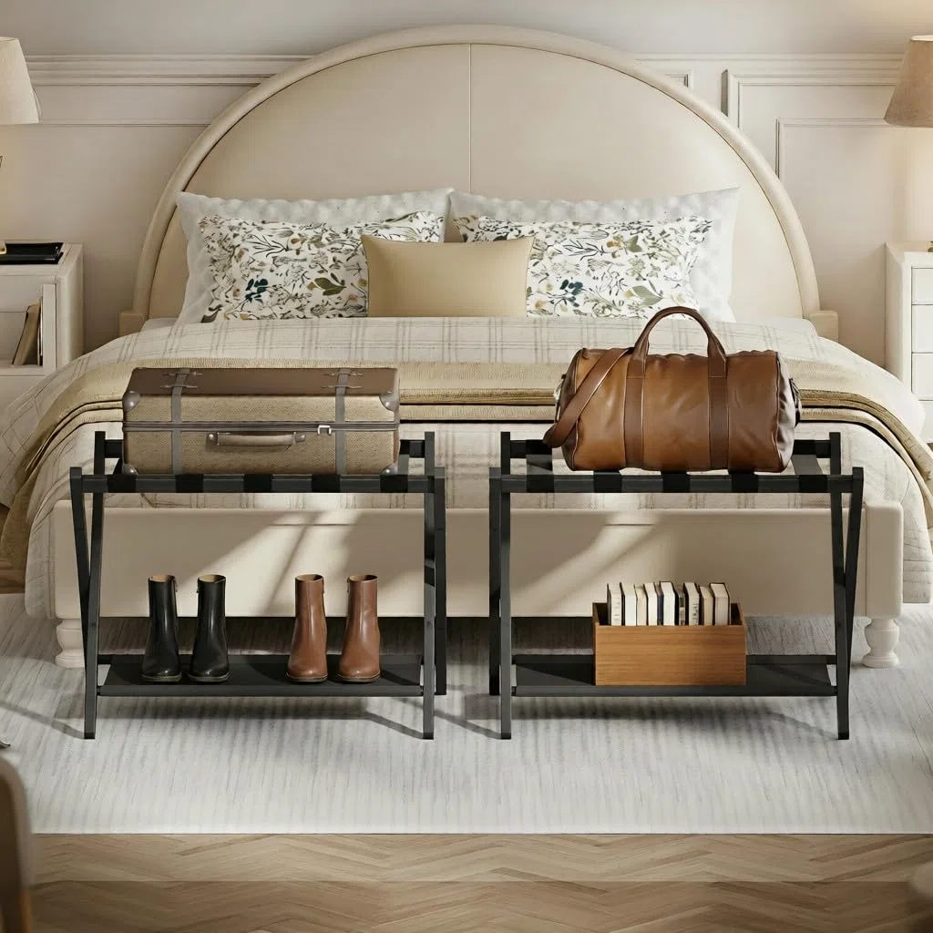 BAMBOOHOMIE Paquete de 2 portaequipajes de bambú para habitación de invitados, soporte plegable de 26.7 pulgadas con estante de almacenamiento de tela, soporte de equipaje grueso para dormitorio