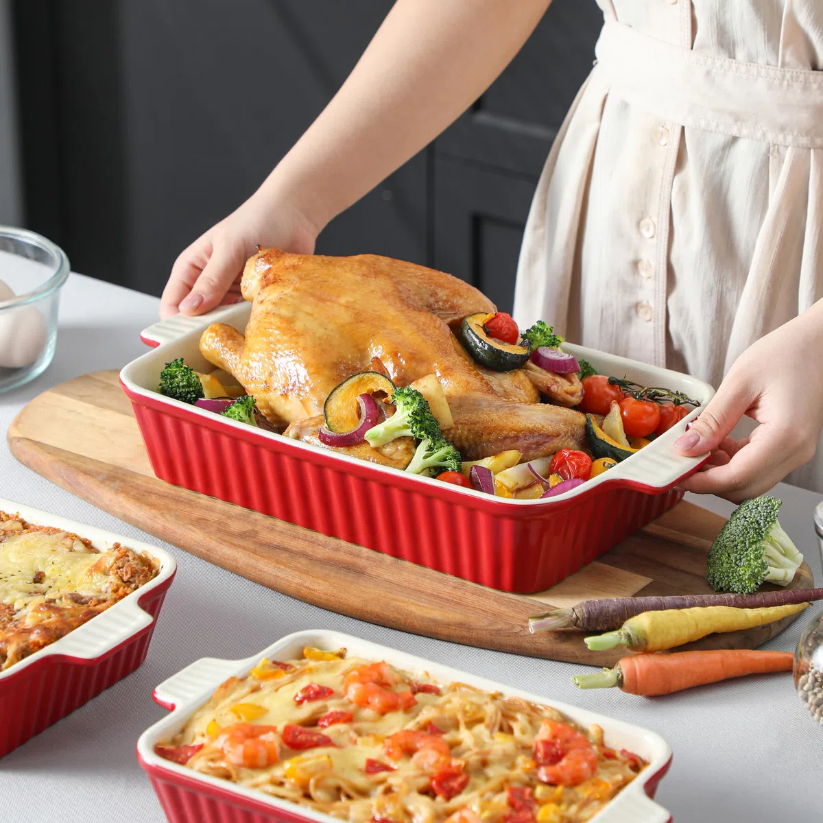 MALACASA Juego de 4 Porcelana Molde Para Pan y Bandeja Para Hornear en 4 Tamaños, Plato Hondo Rojo, Serie BAKE