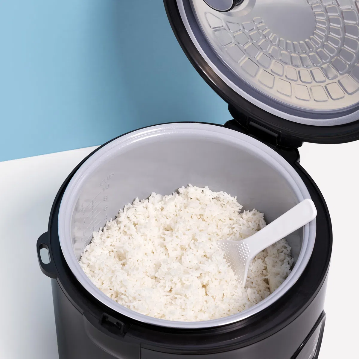 Reishunger Olla Arrocera Electrica y Vaporera con Función de Mantenimiento del Calor, Negra - Para 1-6 Personas - Preparación rápida sin quemarse - Revestimiento de Cerámica