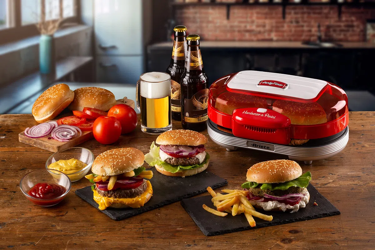Ariete Hamburger Maker 205; rojo; 1200 W, Doble placa antiadherente, 2 compartimentos, Fácil de limpiar,