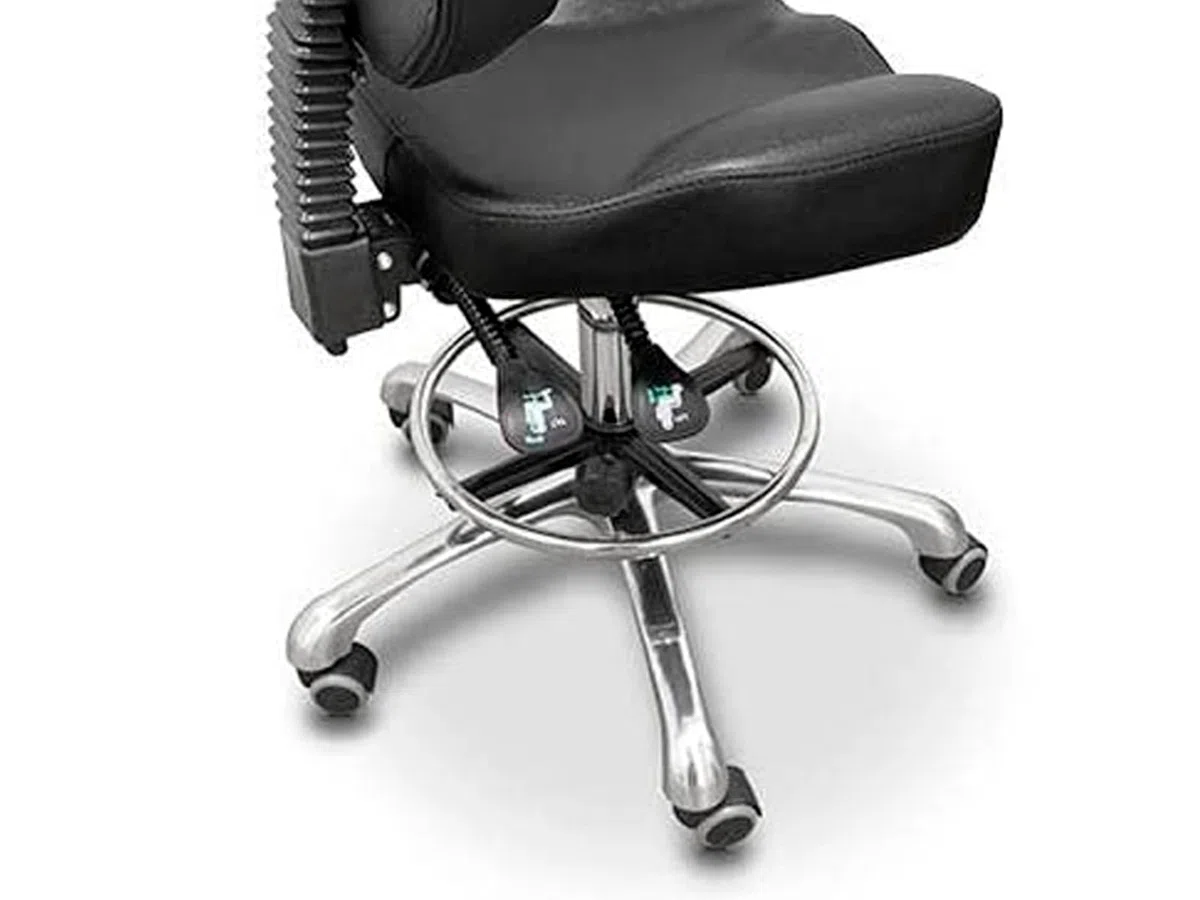QUIRUMED Taburete hidráulico con Respaldo, Asiento reclinable y reposapiés, Color Negro, tapizado en Polipiel, Acero Cromado, Antideslizante, Ergonómico