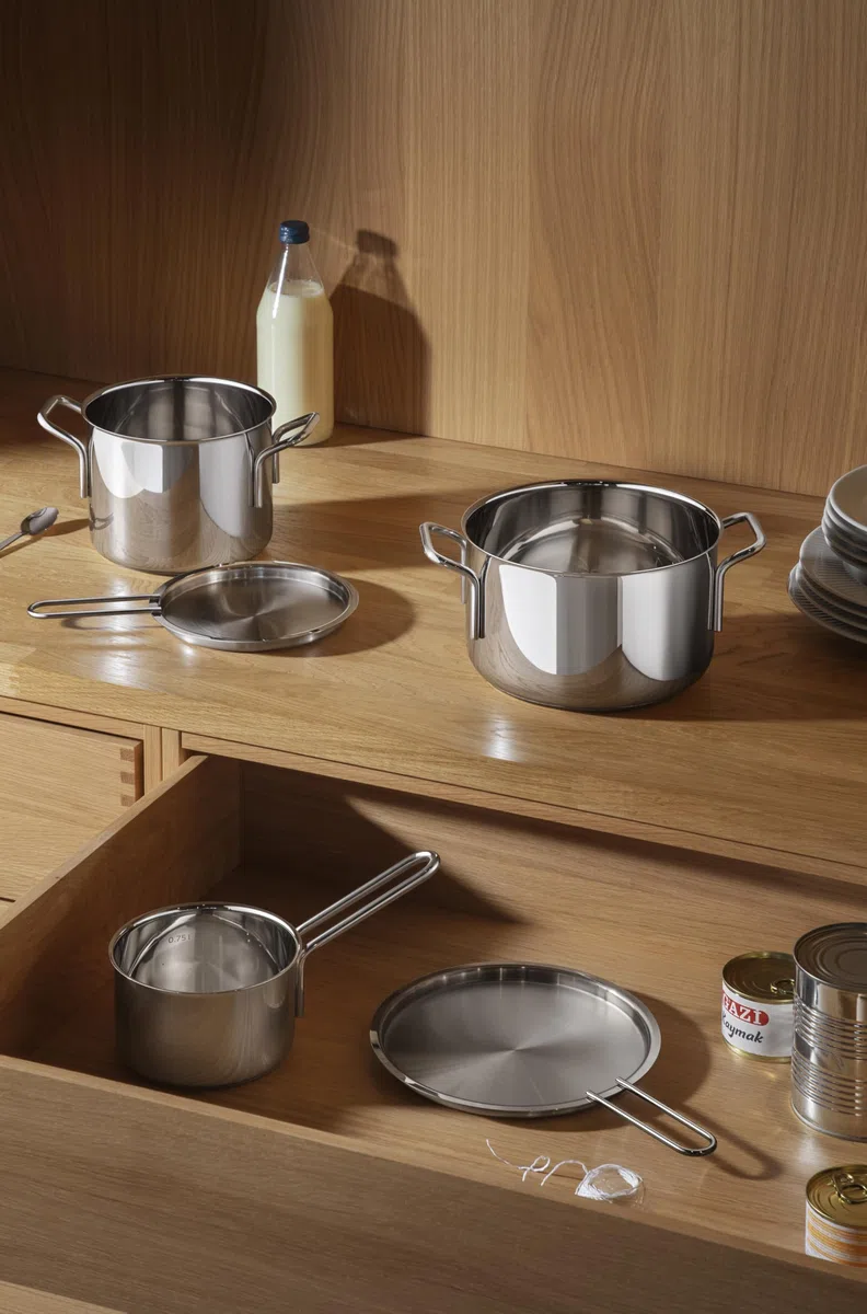 Eva Trio - Olla de acero inoxidable (2,2 l, 16 cm), perfecta para tareas medianas como cocinar pasta y arroz o preparar salsas y pequeñas porciones de sopa, acero pulido