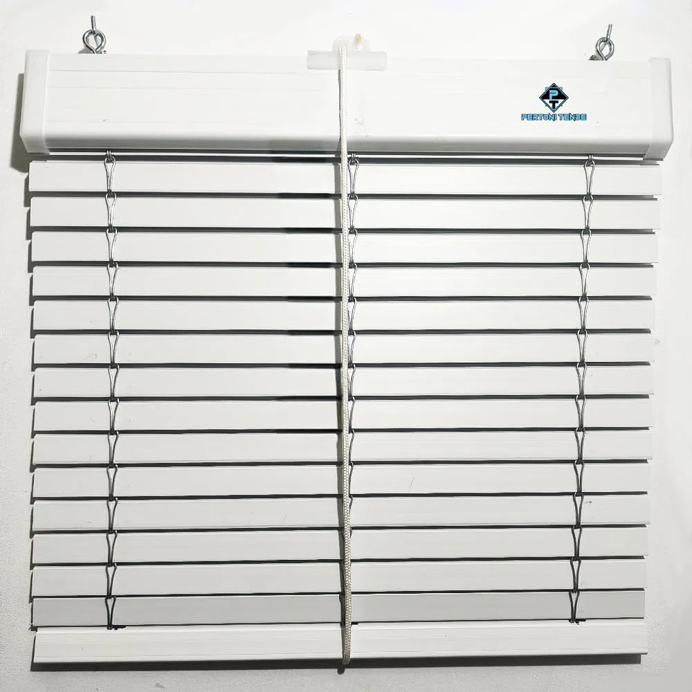 Persiana Alicantina de PVC Color Blanco | Corte a Medida | PERTONI TENDE (Ancho 100cm X 100cm Largo)