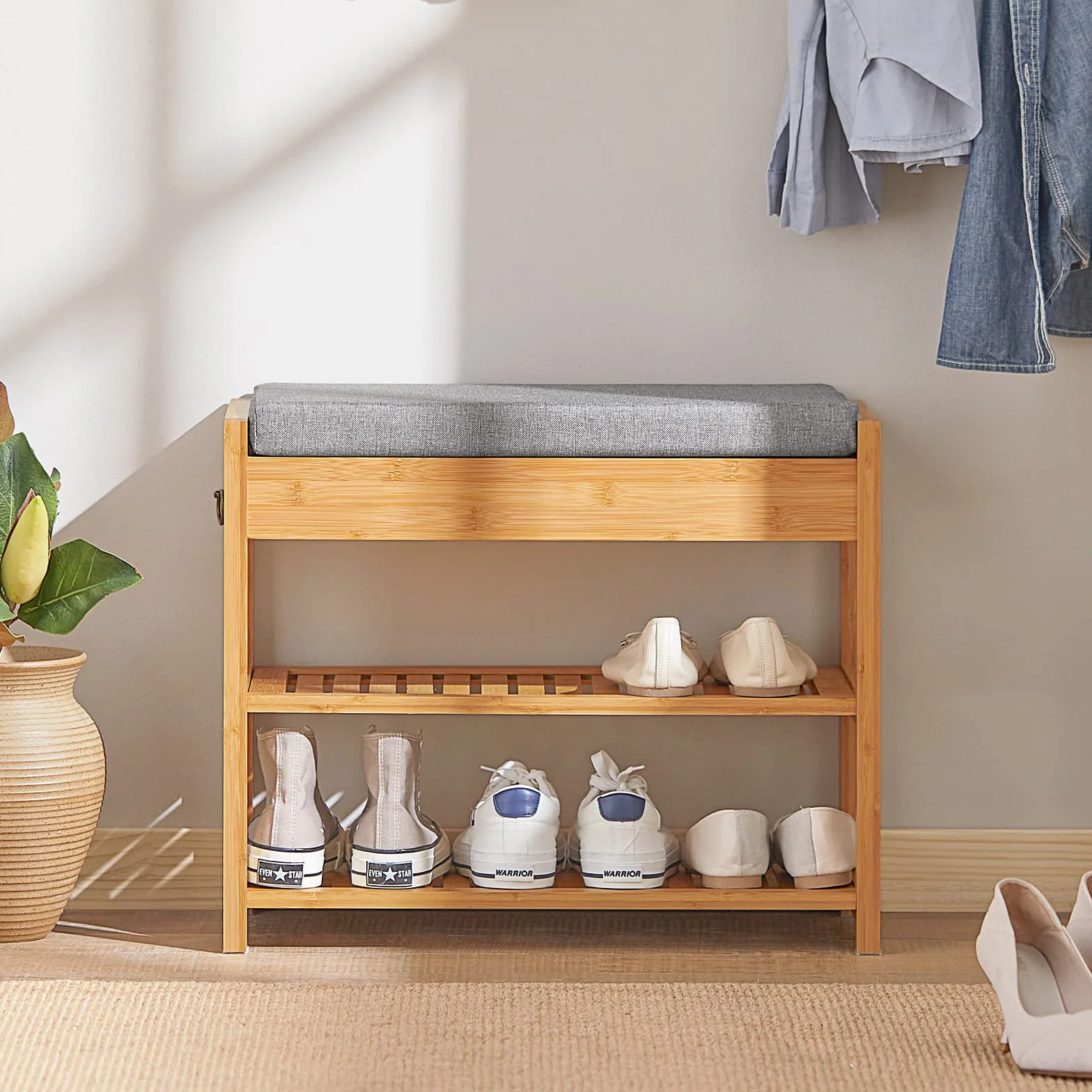 SoBuy Zapatero con Asiento y Cajón - Banco Zapatero Entrada Recibidor con Estantes de Almacenaje - Banco Madera Compacto para Dormitorio o Pasillo - 50x30x46 cm, Soporta 150 kg, Modelo FSR49-N
