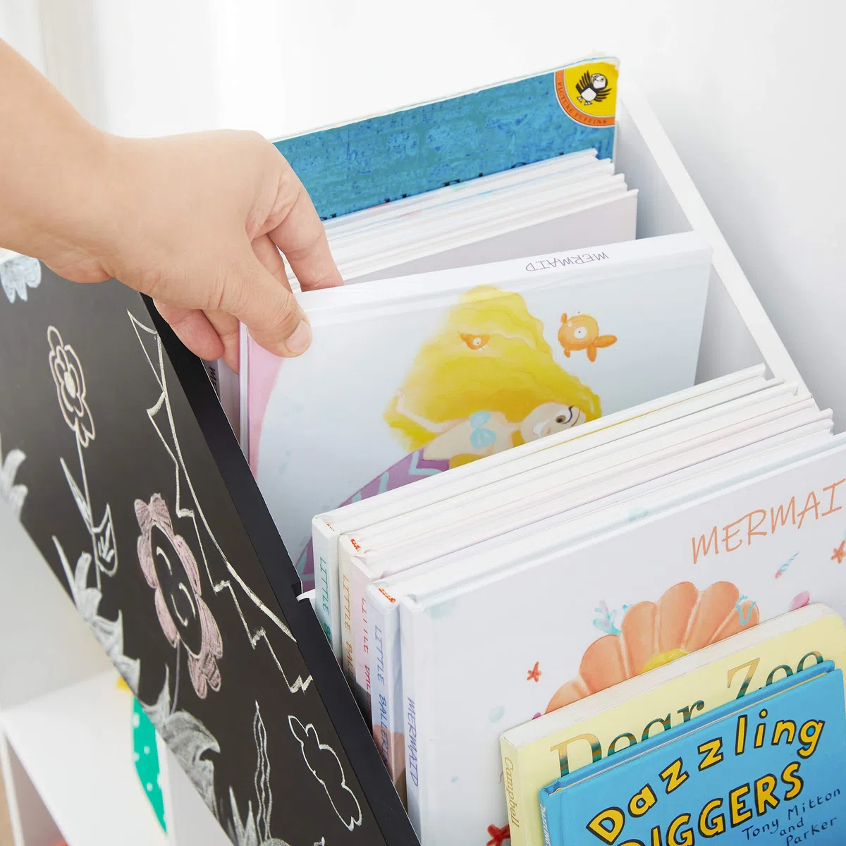 SONGMICS Estantería Infantil de Juguetes y Libros, Estantería para Niños, con Cajas, Estantes, para Habitación de los Niños, Sala de Juegos, Blanco, Negro, Naranja y Amarillo GKR320W01