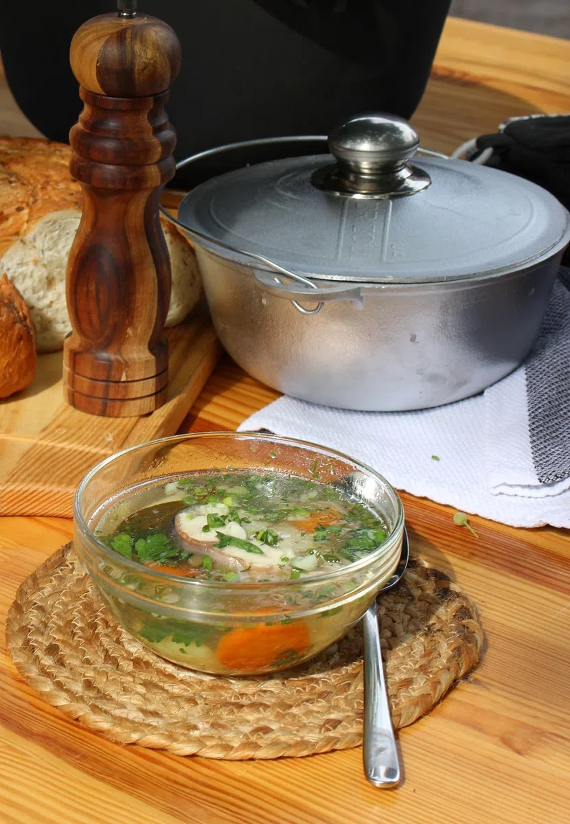 Kazan Kazan - Cacerola de aluminio fundido con asa y tapa (15 L), color negro