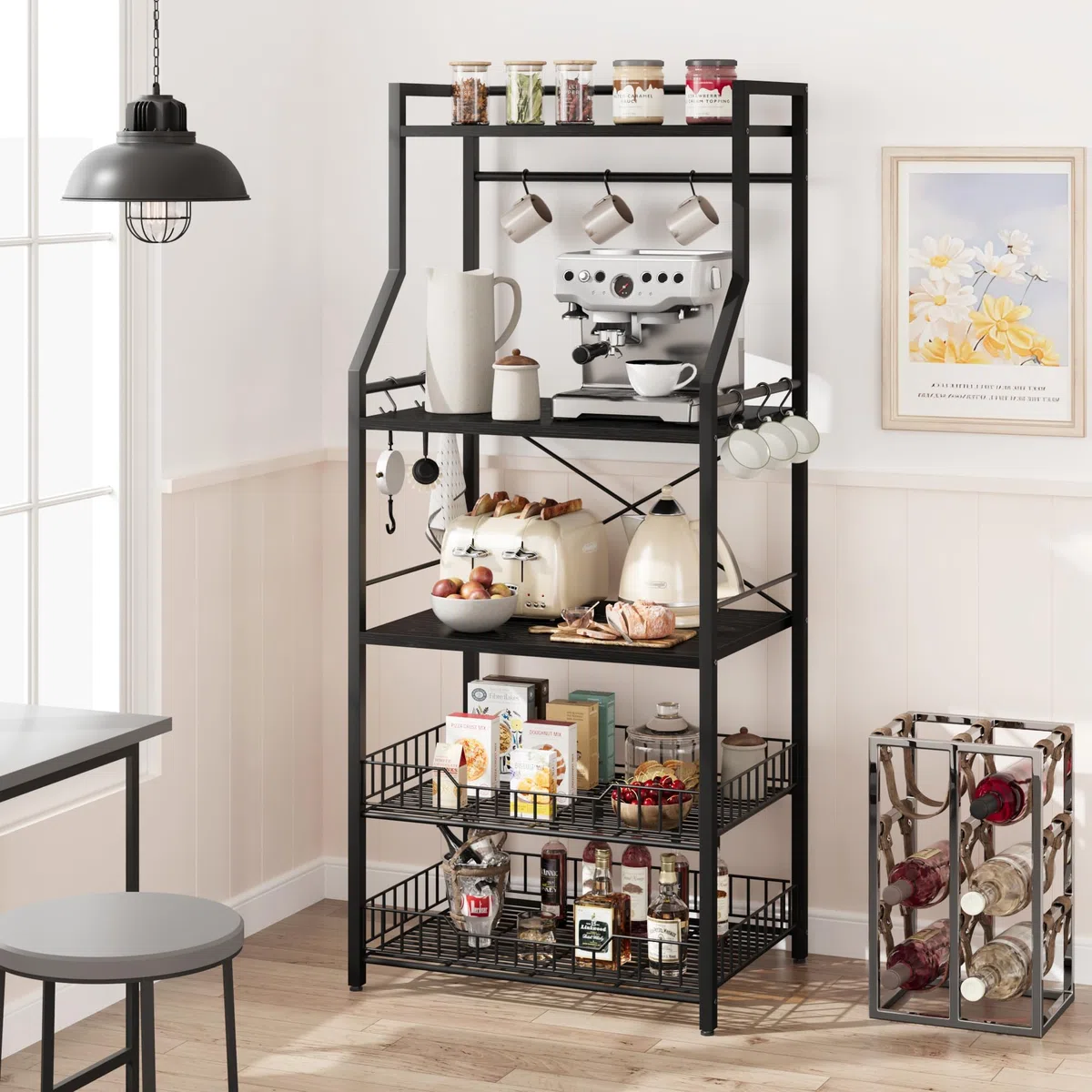 Garvee Estante industrial de cocina de 5 niveles con soporte para microondas – Estante negro con 2 cestas grandes y 8 ganchos para organizar especias y ollas