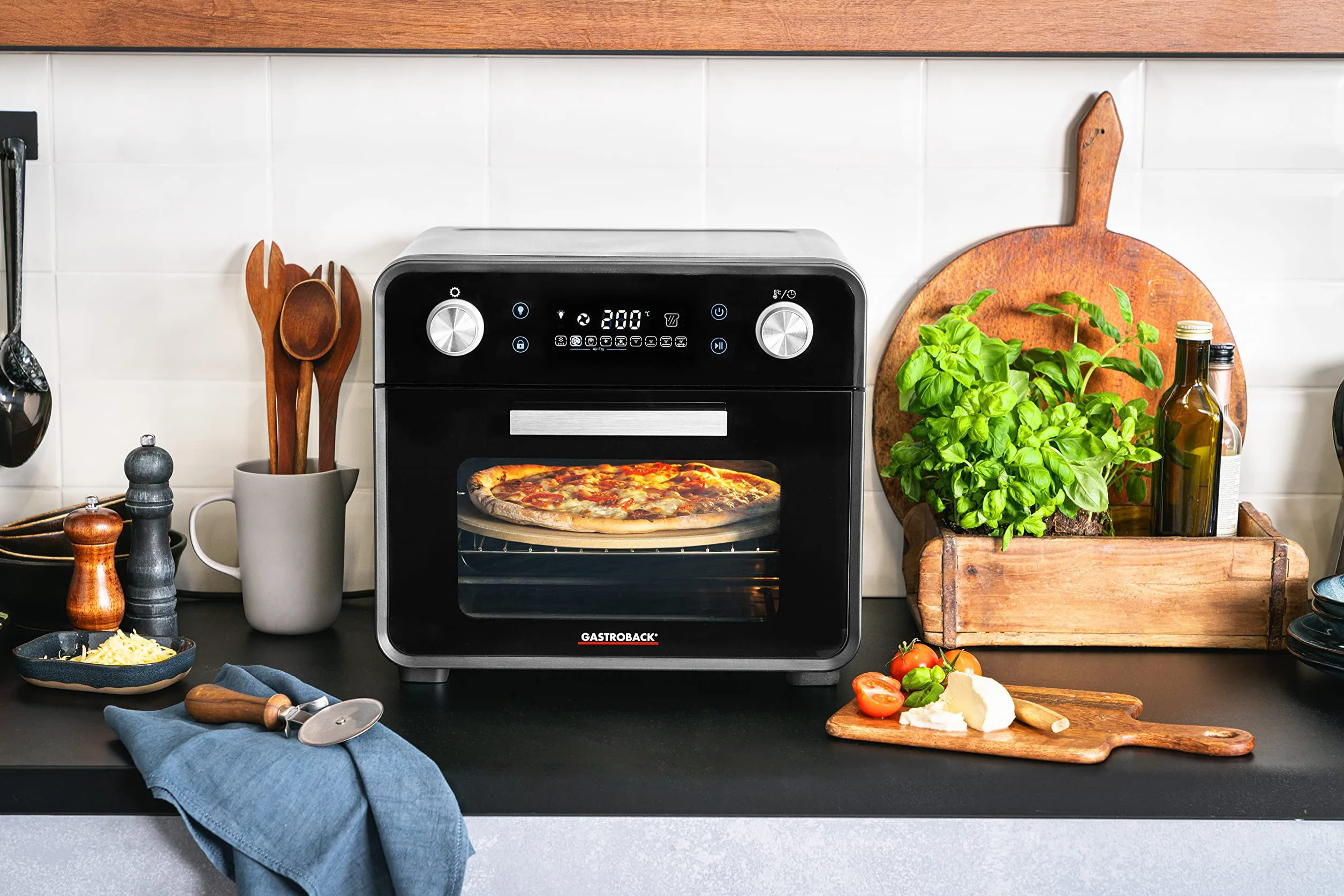 GASTROBACK Horno de diseño #42815 Air Fry & Pizza, 1680 W, 5 en 1: horno para pizza, freidora de aire caliente, mini horno, pincho giratorio para barbacoa y deshidratador, capacidad de 22 litros, 3