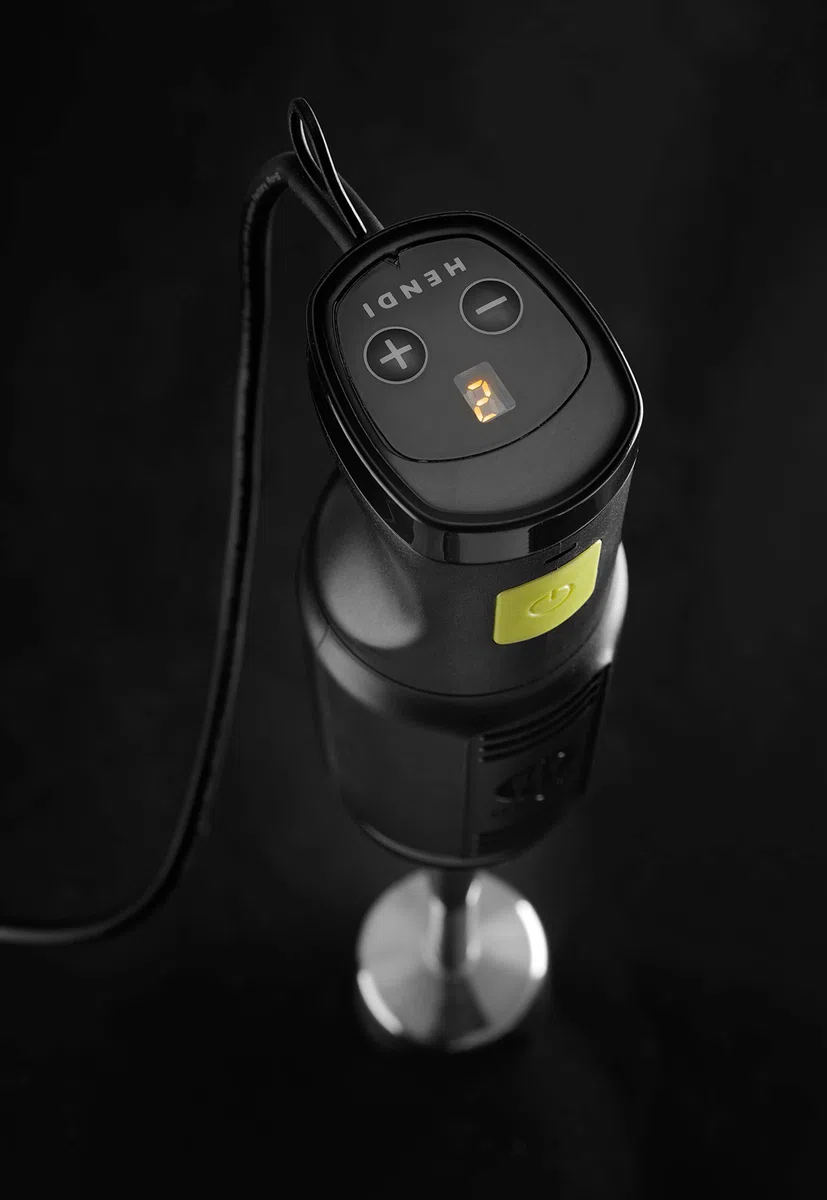 HENDI Batidora de Mano, Carcasa de ABS, Brazo Batidor de Acero Inoxidable, Cuchillas cruzadas con Revestimiento de Titanio, 6 Velocidades, Pantalla LCD, 250W, 230V, Procesa de 1-8 Litros, ø71x(H)444mm