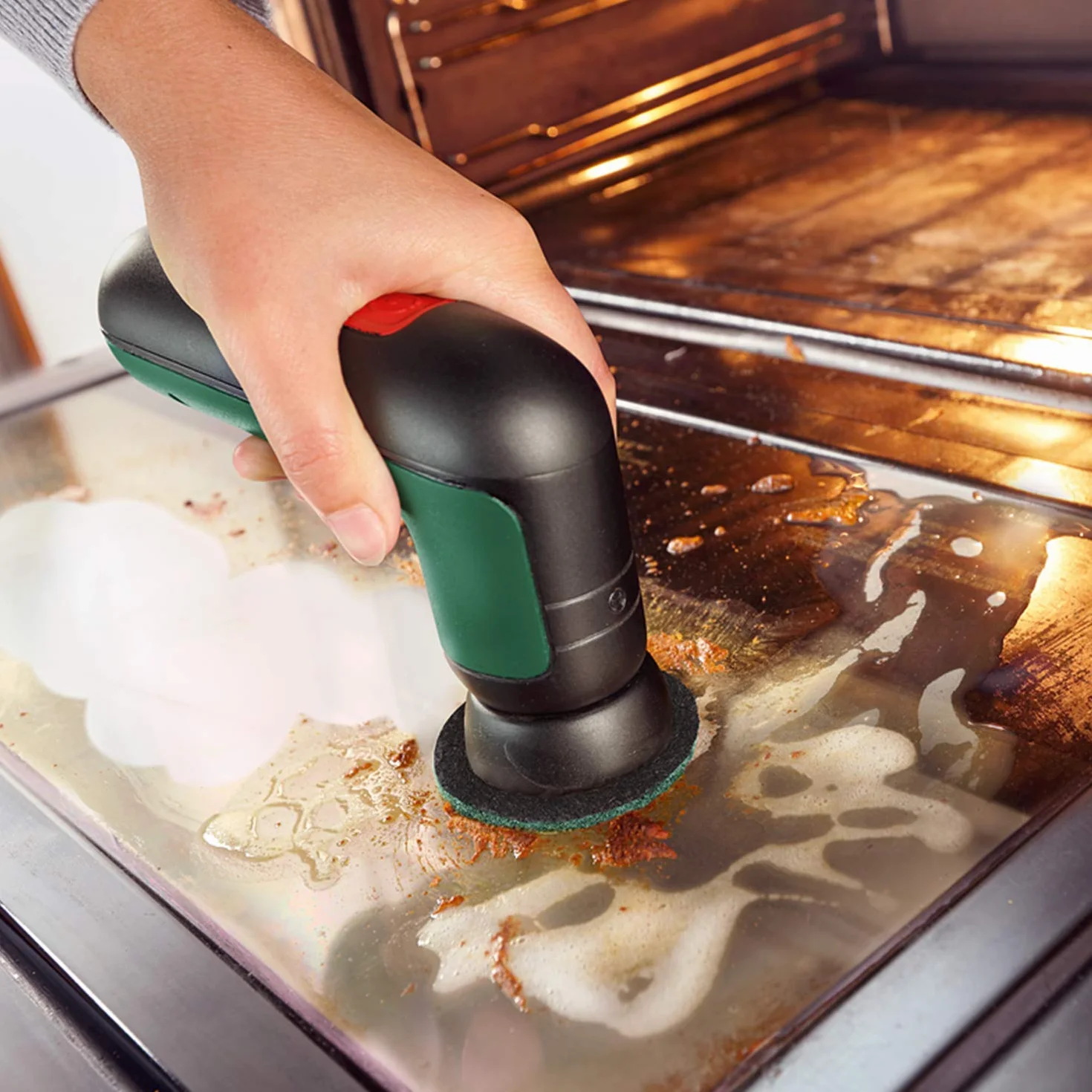 Bosch Juego de Cepillo de Limpieza eléctrico UniversalBrush (Azulejos de baño, hornillos de Cocina, ollas y sartenes; 10 Accesorios de Limpieza incluidos; batería de 3,6 V integrada; Cable Micro USB)