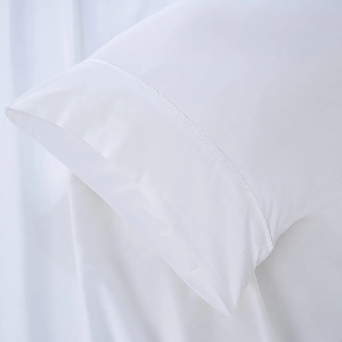 Jomy Juego de sabanas 150 x 190/200 cm Algodon Egipcio DE 300 Hilos Blanco Juego Cama sábana encimera + 2 Fundas de Almohada 50 x75 + sábana Bajera Ajustable 100% Algodon Egipcio Blanco Saten.