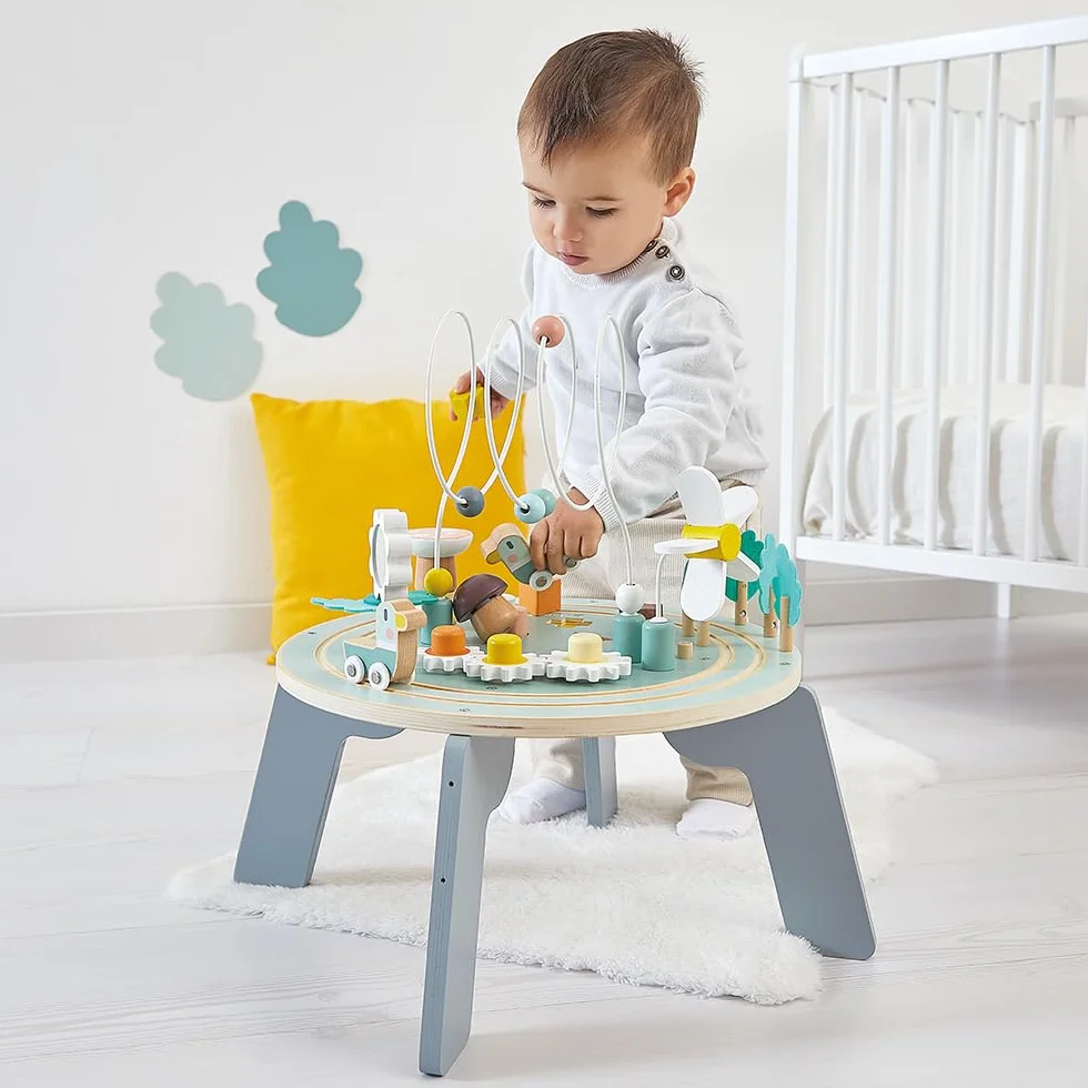 Janod - Mesa de Actividades de Madera Sweet Cocoon - 9 Actividades Infantiles - Juguete de Estímulo - Ejercita Motricidad Fina - Mesa de Madera FSC - Tema Jardín - A Partir de 12 Meses, J04045