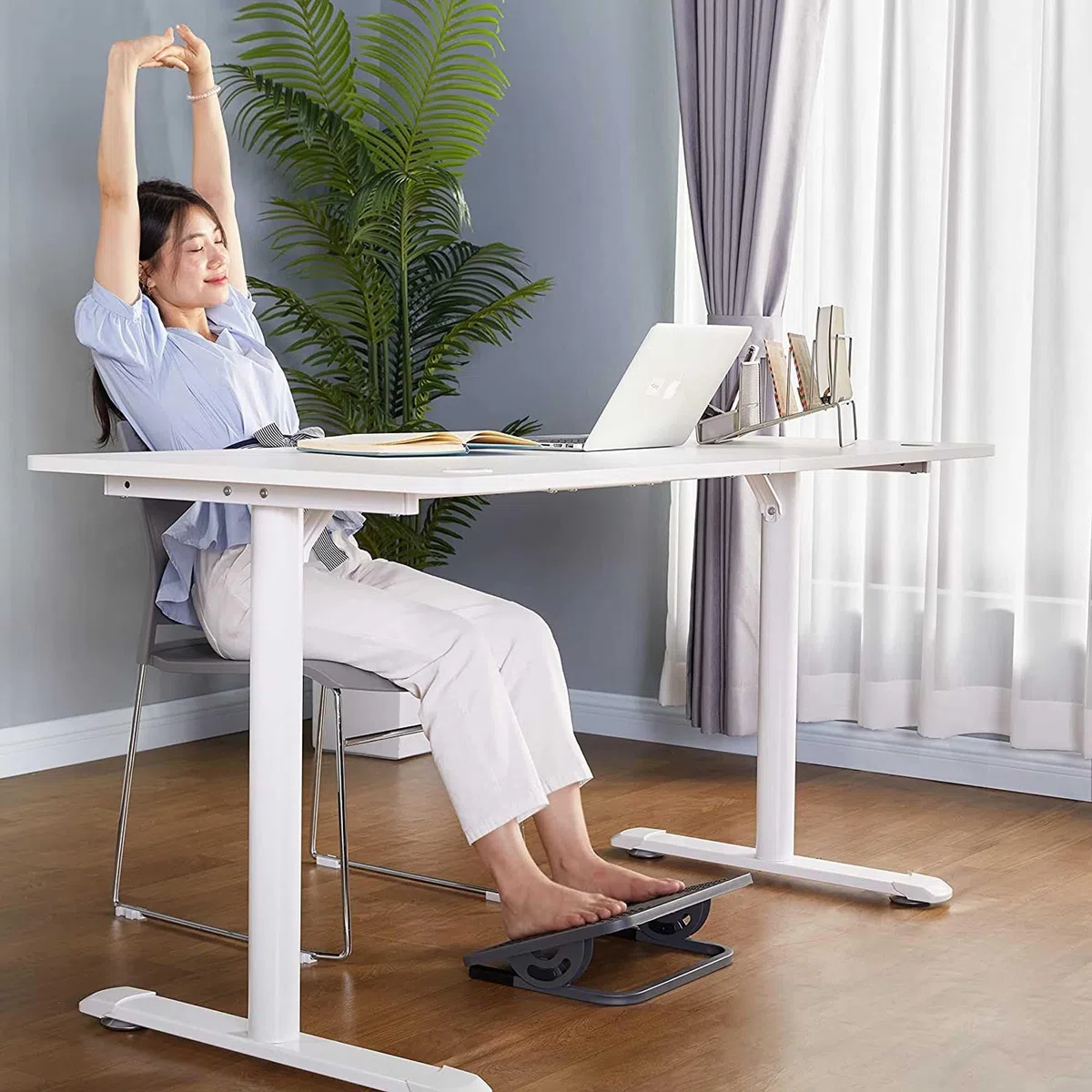 EUREKA ERGONOMIC Reposapiés Ajustable Ergonómico Bajo Escritorio Con Masaje para La Oficina en Casa