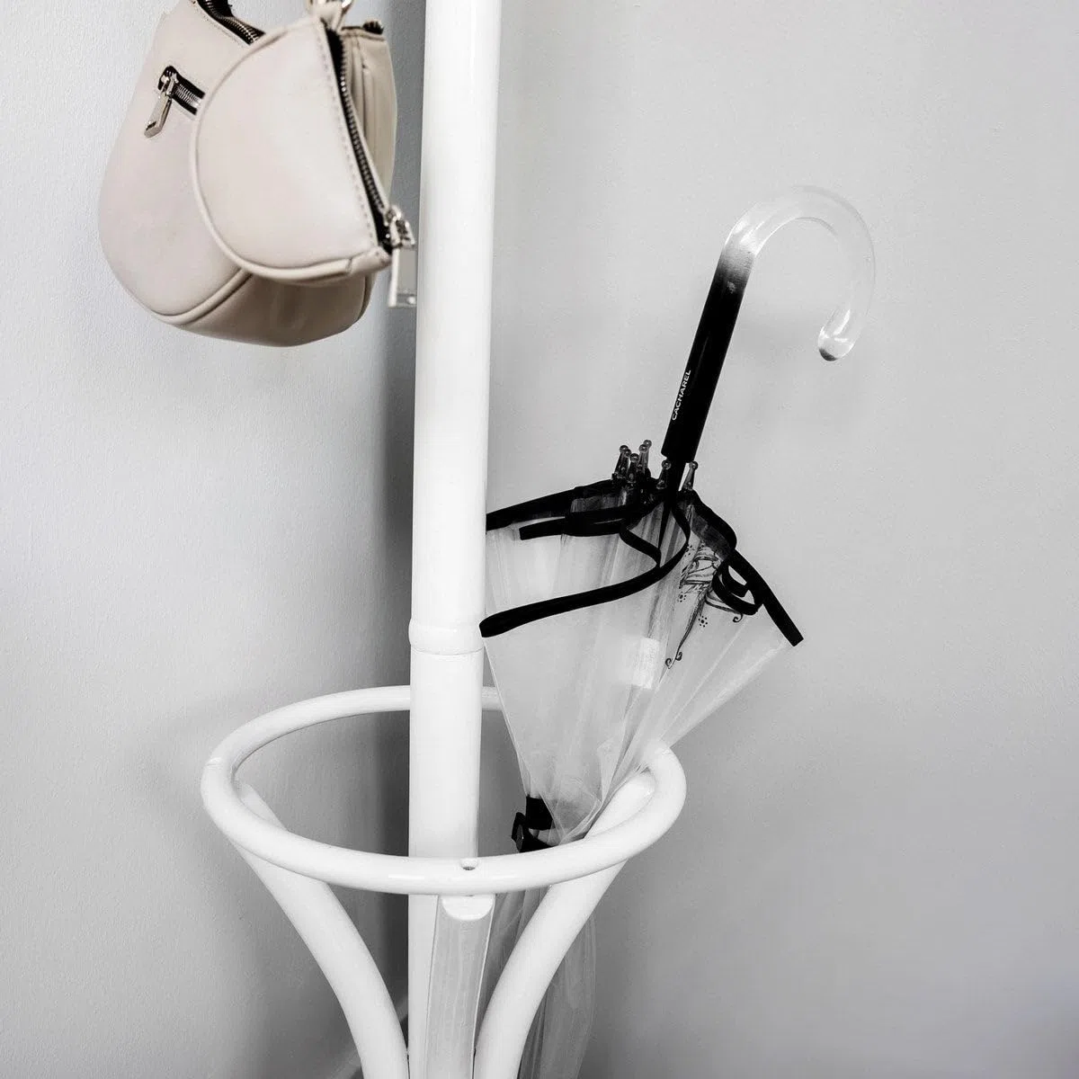 LOLAhome - Perchero de pie blanco de 12 brazos de madera de álamo de 184 cm. Incluye paragüero en la base. Diseño clásico Thonet funcional para colgar abrigos y bolsos con elegancia diaria