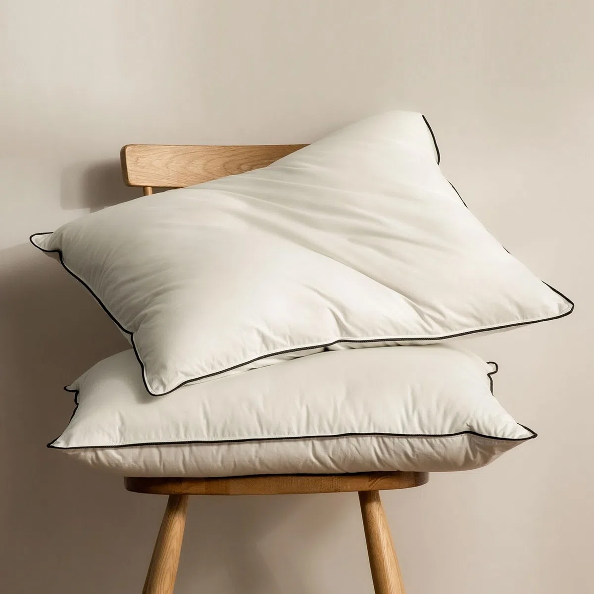BPC Plumón de plumas orgánico almohadas 50x75 Pack de 2 Unidades, Lujosa almohada para dormir de hotel de 3 cámaras, Almohada 50x75 cm plumón con funda 100% algodón y relleno de pluma de ganso, Blanco