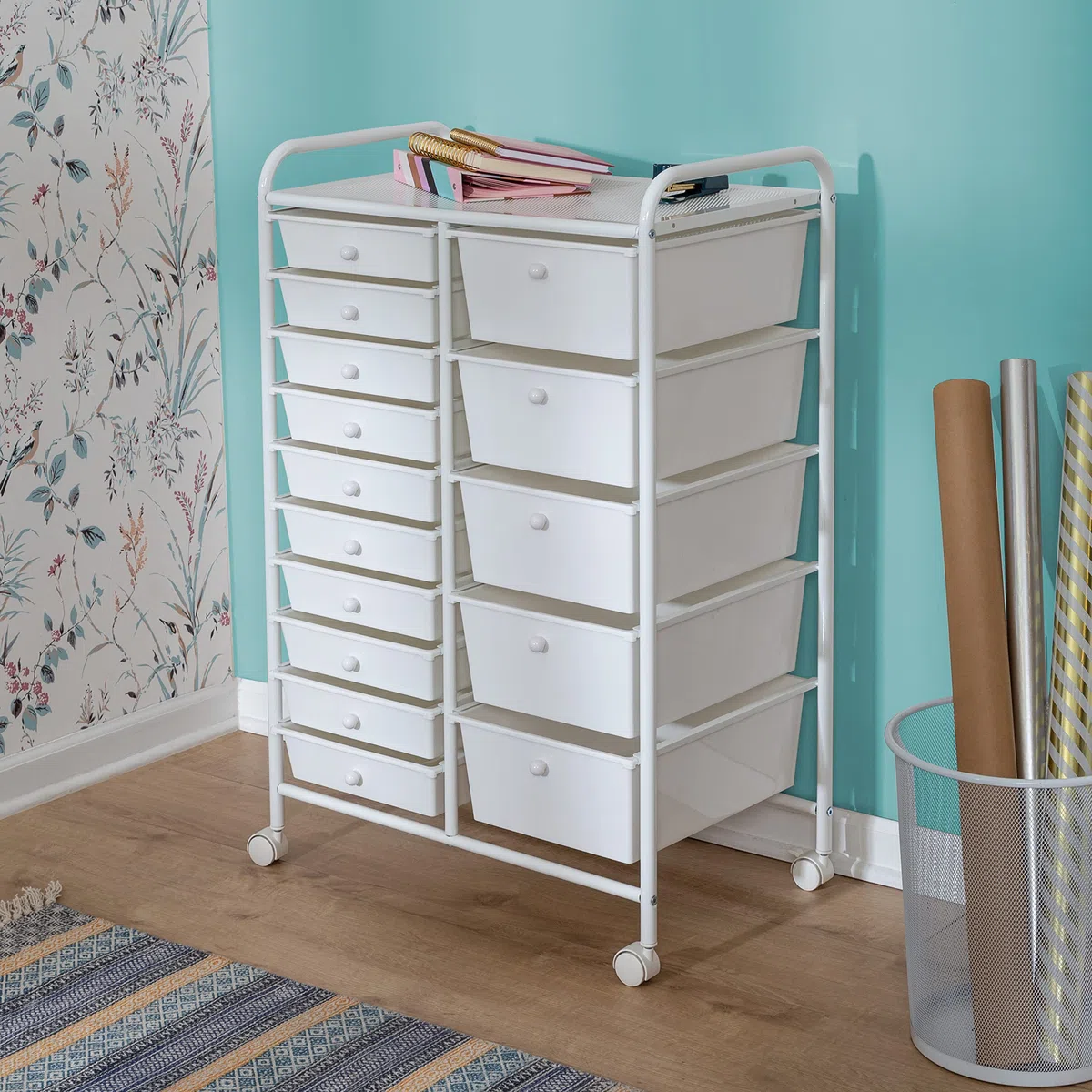 Honey-Can-Do Carrito de almacenamiento de metal con 15 cajones, blanco, acero