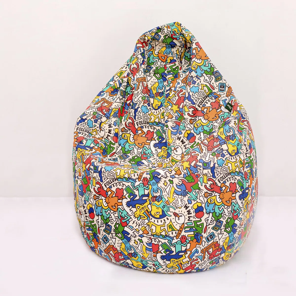 Vilber, PUFF PERA XL, Ergonómico y moldeable. TAMAÑO: 80x130 cm relleno perlas poliestireno con 260 Litros. Tela estampada impermeable antimanchas para uso interior y exterior. Colección POP