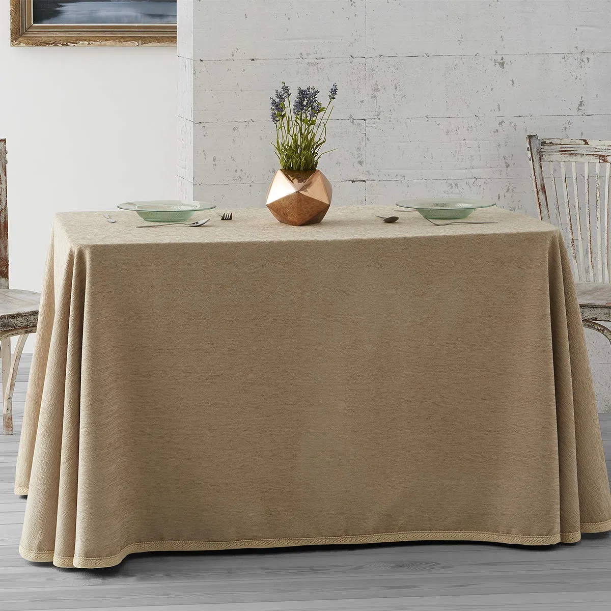 Lanovenanube Ropa o Falda Camilla, Enaguilla Rectangular de Tejido Chenilla, Medida 70x120 cm, Color Beig. Mantiene el Calor. Aspecto Aterciopelado y Tacto Muy Suave.