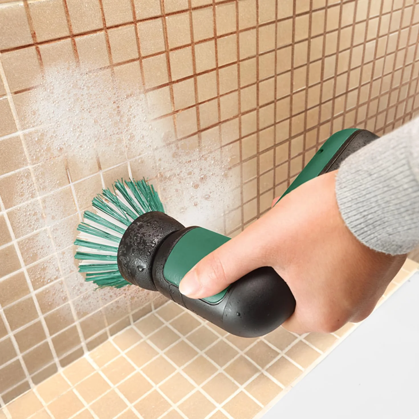 Bosch Juego de Cepillo de Limpieza eléctrico UniversalBrush (Azulejos de baño, hornillos de Cocina, ollas y sartenes; 10 Accesorios de Limpieza incluidos; batería de 3,6 V integrada; Cable Micro USB)