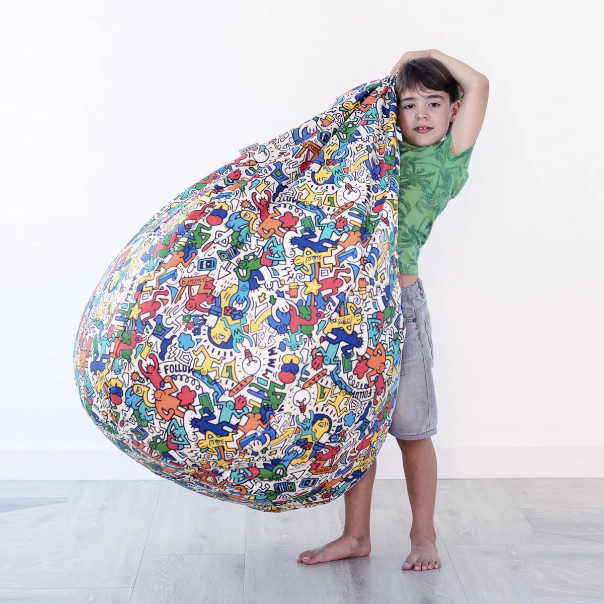 Vilber, PUFF PERA XL, Ergonómico y moldeable. TAMAÑO: 80x130 cm relleno perlas poliestireno con 260 Litros. Tela estampada impermeable antimanchas para uso interior y exterior. Colección POP