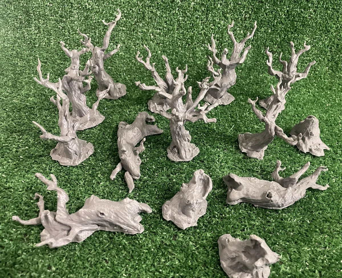 Dead Forest - 14 Árboles Muertos, Escenografía 28mm para Wargames