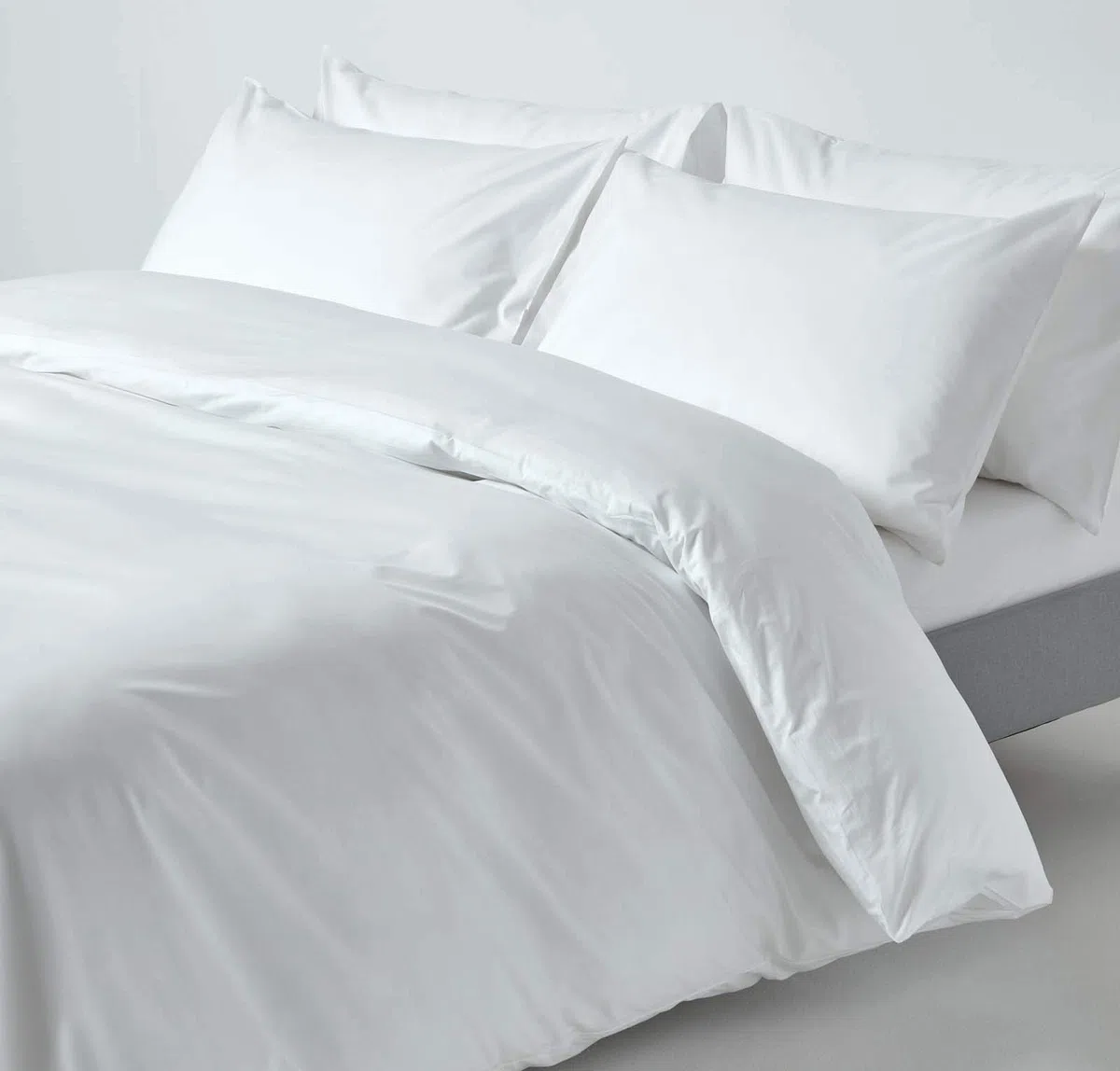 HOMESCAPES Juego de Funda Nórdica y 2 Fundas de Almohada Color Blanco Algodon Egipcio de 220 x 230 cm y 50 x 75 cm