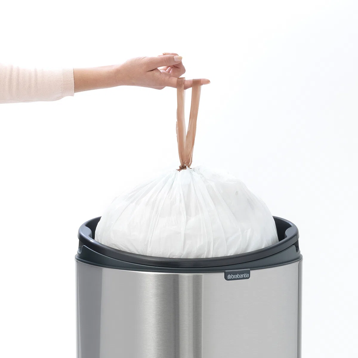 Brabantia Touch Bin Cubo de Basura, Stainless Steel, Platinum y Tapa Acero Mate, 40L