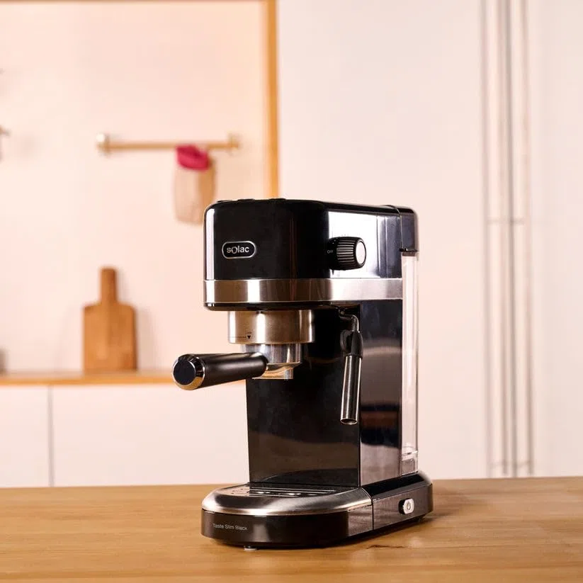 Solac - Cafetera Espresso 1350W | 20 Bares de Presión | Sistema Thermoblock | Café Programable | Vaporizador Orientable | Bandeja Calienta Tazas