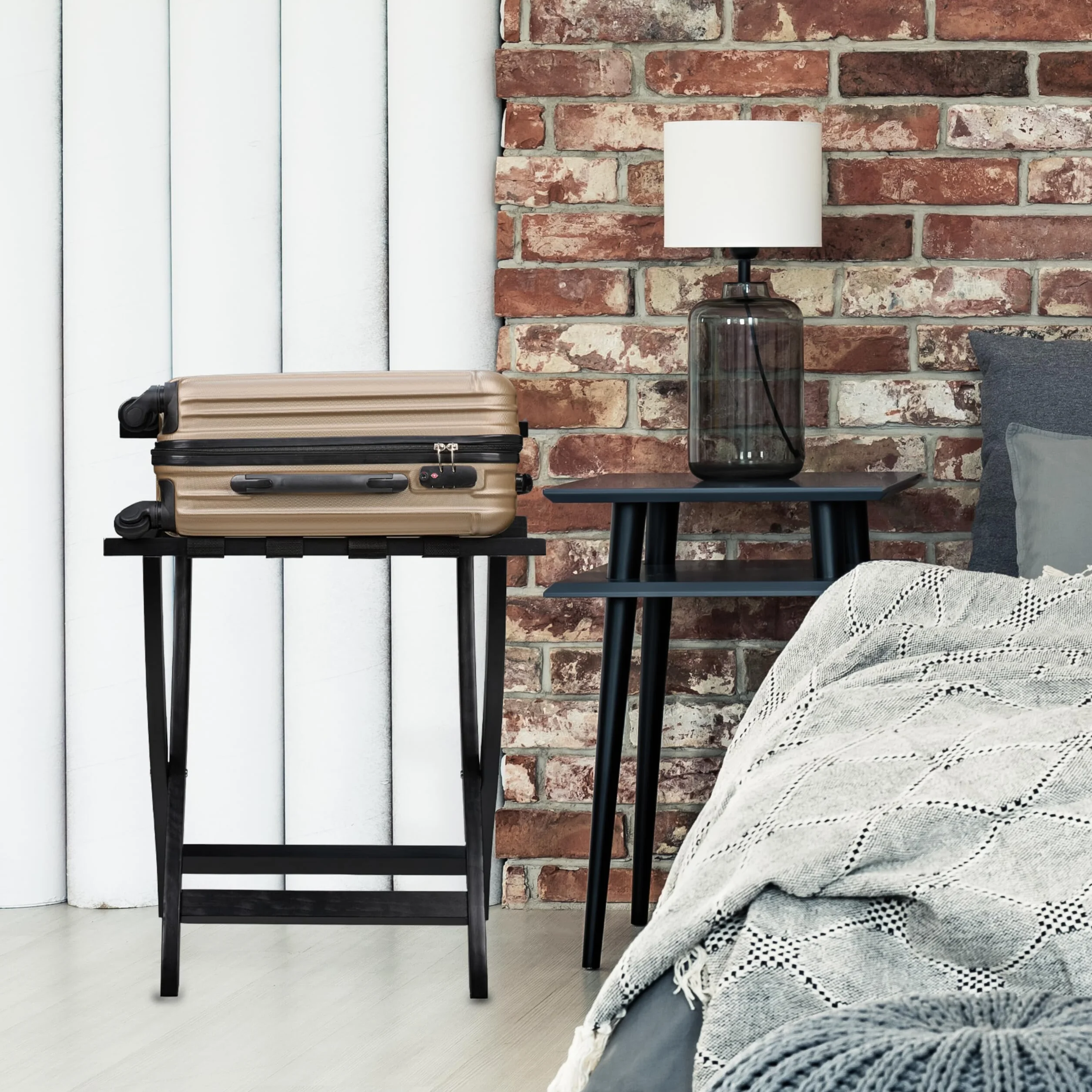 Relaxdays Soporte para Maletas, Plegable, Protección de Pared, Madera de Pino, 75x60x41 cm, Portamaletas Hotel, Negro