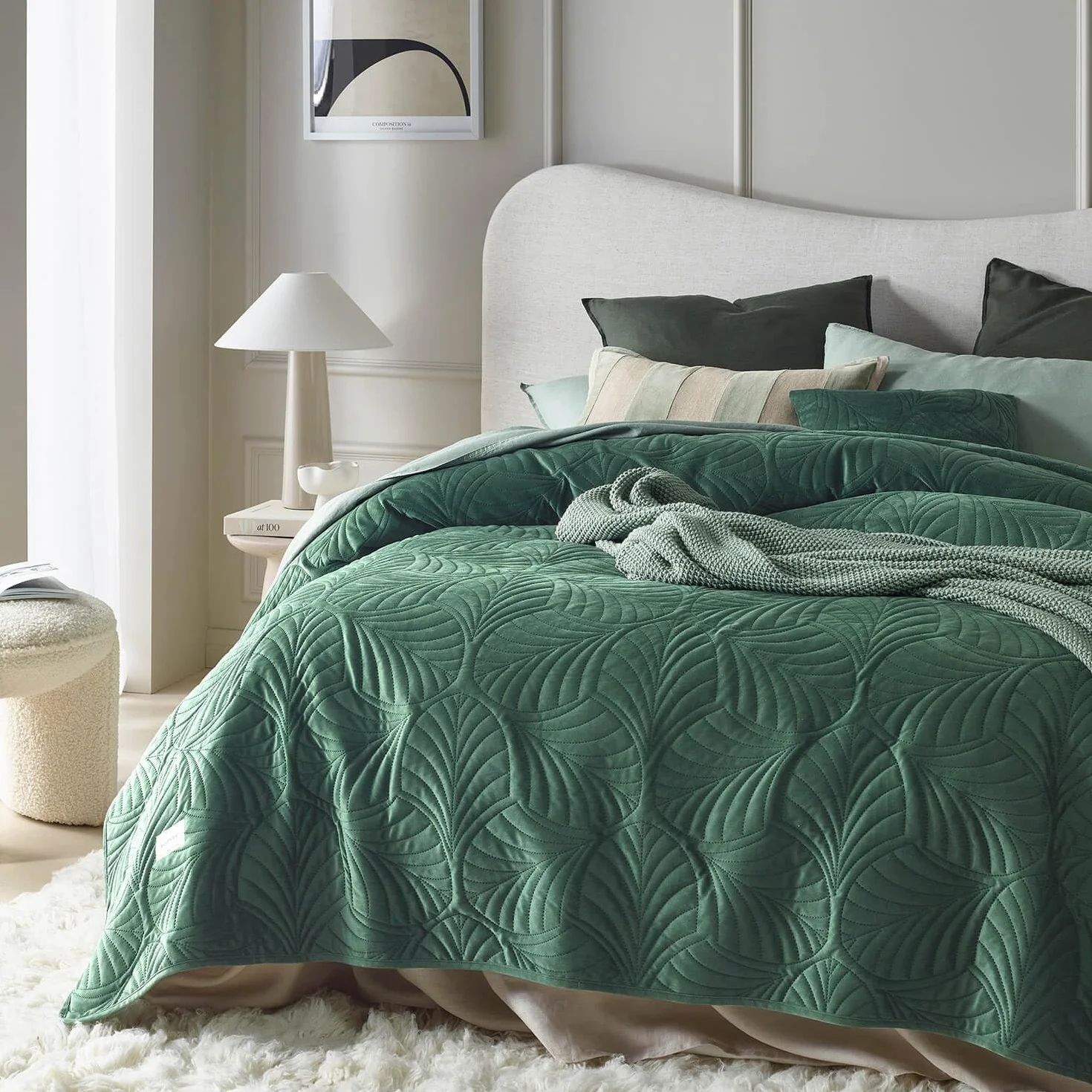ROOM99 Feel Elegante Colcha en Color Verde Oscuro 240 x 260 cm, versátil, para el salón, o para el sofá, Ideal como Cama o sofá de Terciopelo