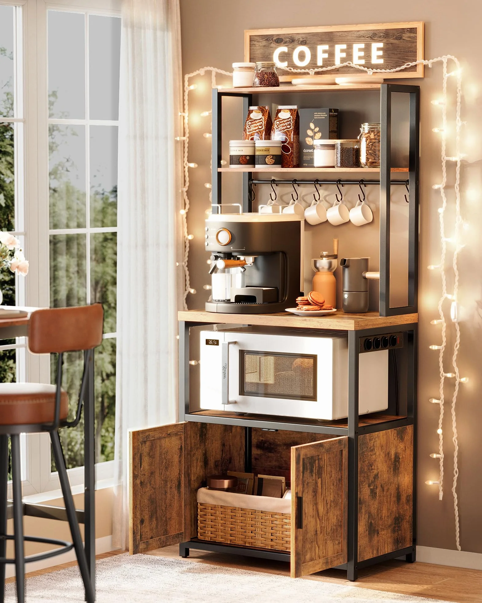 VASAGLE Estantería de Cocina con Enchufes, Altura de 90 cm, Estantería para Microondas con 8 Ganchos, 40 x 60 x 170 cm, Marrón Rústico y Negro Tinta KKS058K02