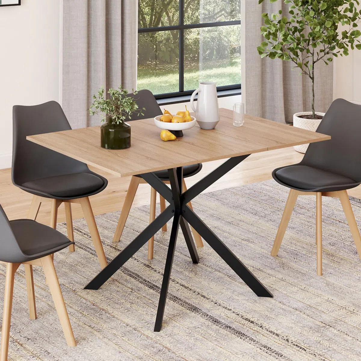 IDMarket Alix – Mesa de comedor extensible cuadrada 4-6 personas, pie araña madera y negro, 80-120 cm
