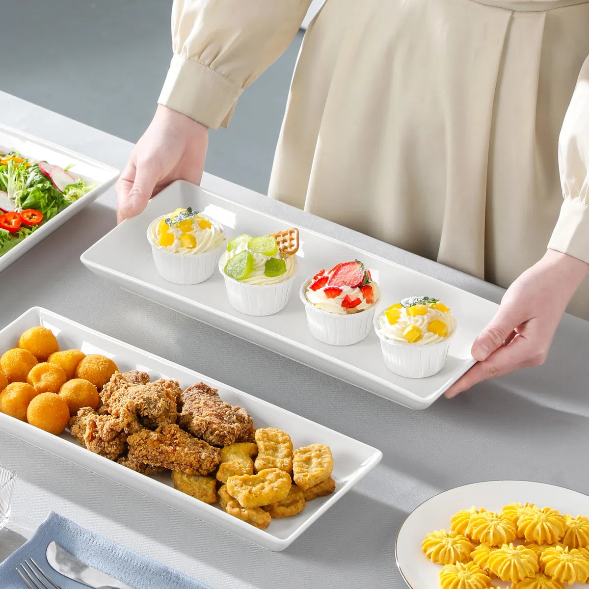 Bandejas 3 Pisos para Servir Comida, MALACASA Bandeja de Porcelana 36 x 15,3 cm, Bandeja para Fiestas con Soporte Plegable, Presentación de Alimentos, Fruta, Postres y Cupcakes, Blanco Dorado