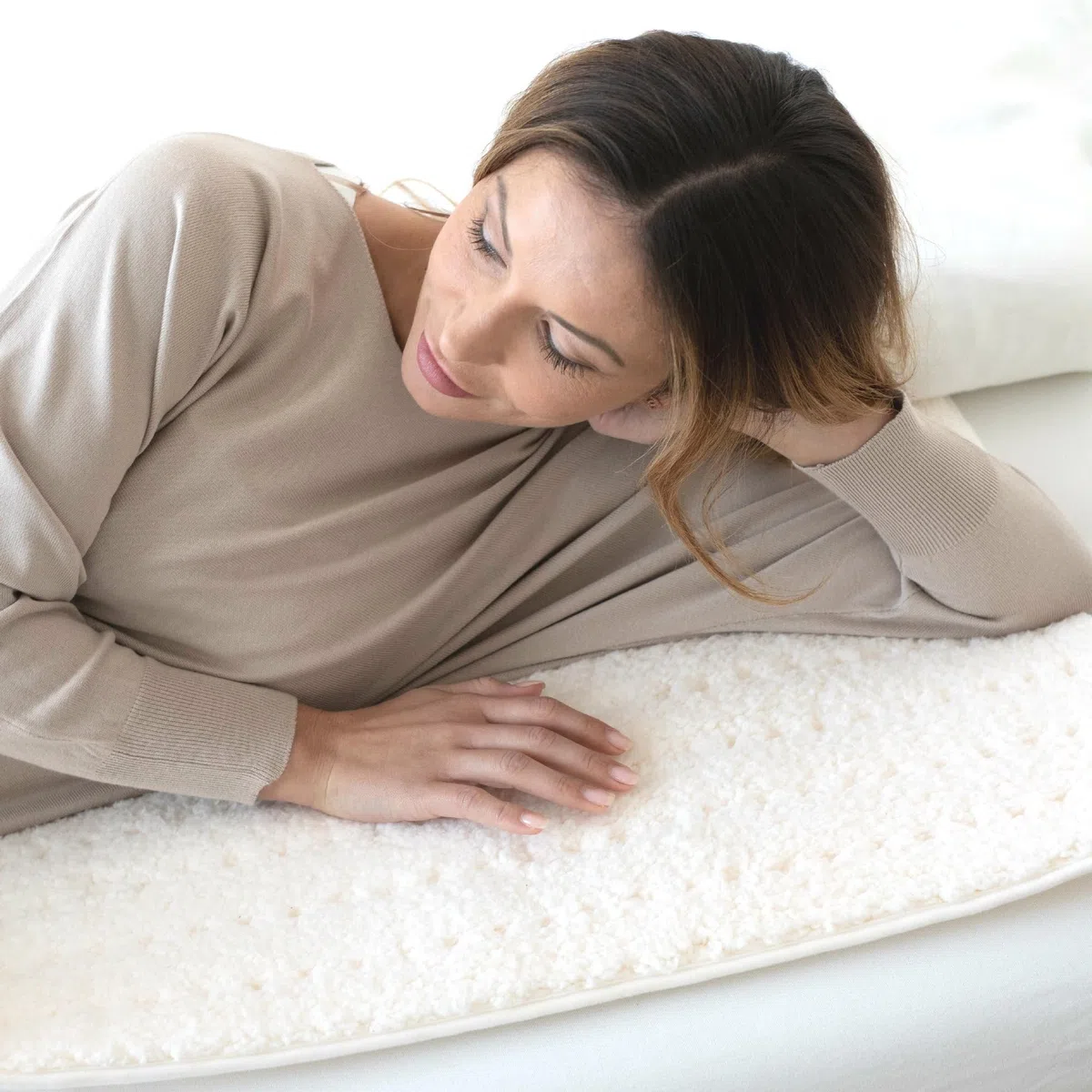 Medisana HU 672 Calefacción de manta súper esponjoso, 150 x 80 cm, apagado automático, protección contra el sobrecalentamiento, 4 ajustes de temperatura, lavable, para todos los colchones estándar