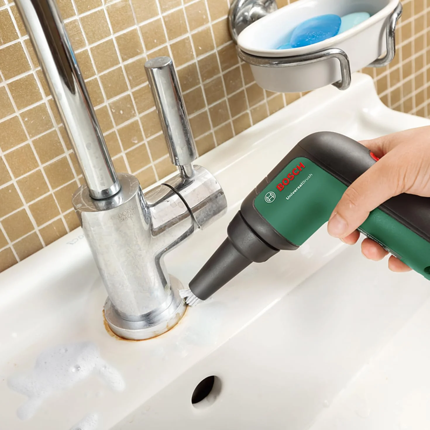 Bosch Juego de Cepillo de Limpieza eléctrico UniversalBrush (Azulejos de baño, hornillos de Cocina, ollas y sartenes; 10 Accesorios de Limpieza incluidos; batería de 3,6 V integrada; Cable Micro USB)