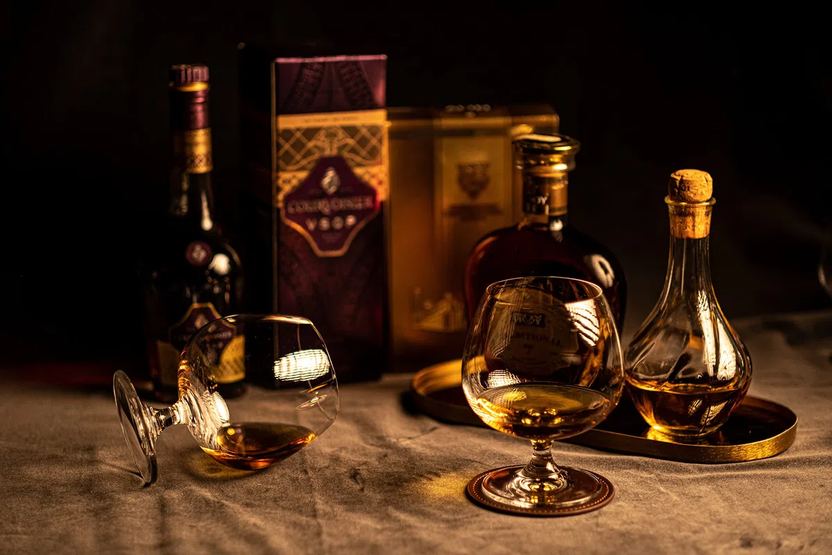 Copas de Cristal Grandes para Brandy y Coñac | Juego de 2 | 620 ml | Vasos Gigantes de Tallo Corto | Cristalería con Forma de Globo para Beber y Degustar Brandy Large Crystal