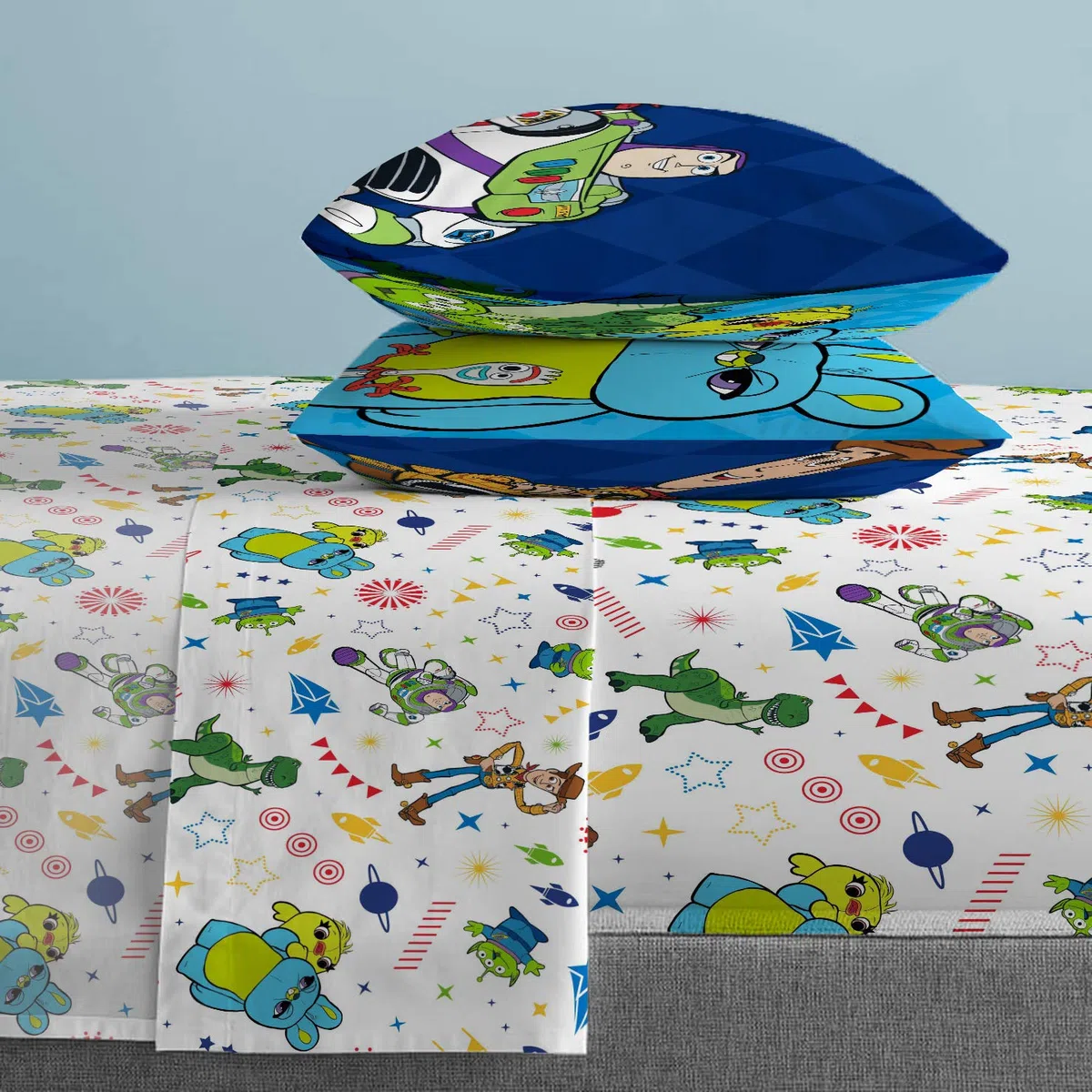 Jay Franco Disney Toy Story Buzz & Woody Full Sheet Set - 4 Piece Set Super Soft and Cozy Kid’s Bedding - Fade Resistant Microfiber Sheets (Official Disney Product)