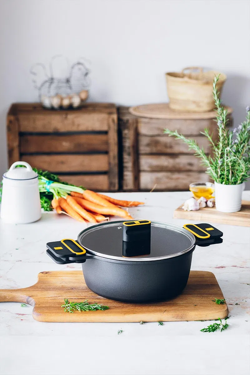 BRA Daily Pro | Cacerola alta 32 cm aluminio fundido, antiadherente sin PFOA, apta para todo tipo de cocinas e inducción