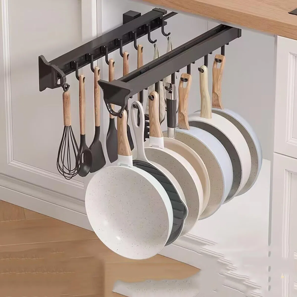 Organizador Extraíble De Ollas Y Sartenes, Soporte Extraíble para Escobas Y Trapeadores, Riel para Colgar Soporte De Armario De Aleación De Aluminio con Ganchos Ajustables(22.04in-20 Hook)